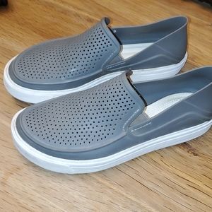 Cross shoes size 6